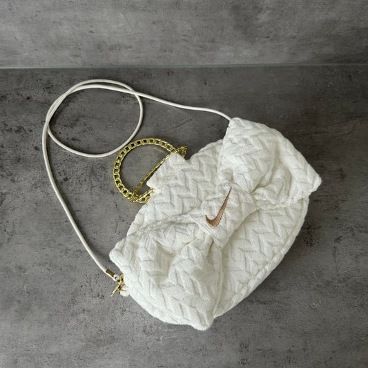 Bow Majesty White
