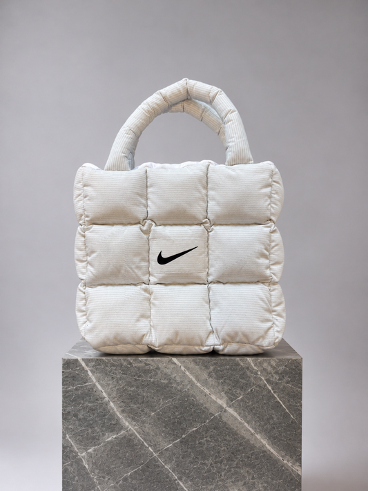 Boss Up Cream Puffer Bag – Nike
