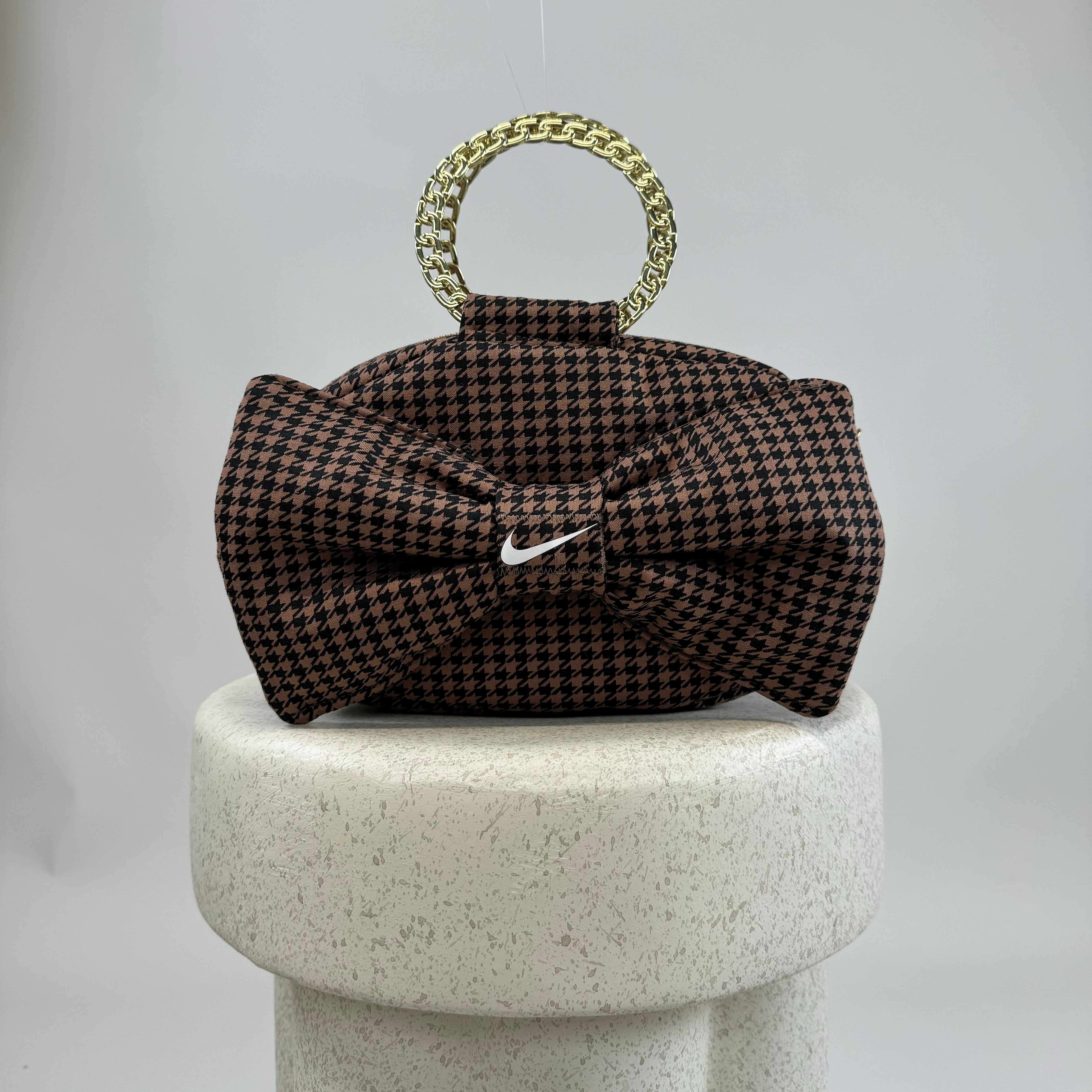 Bow Majesty Brown
